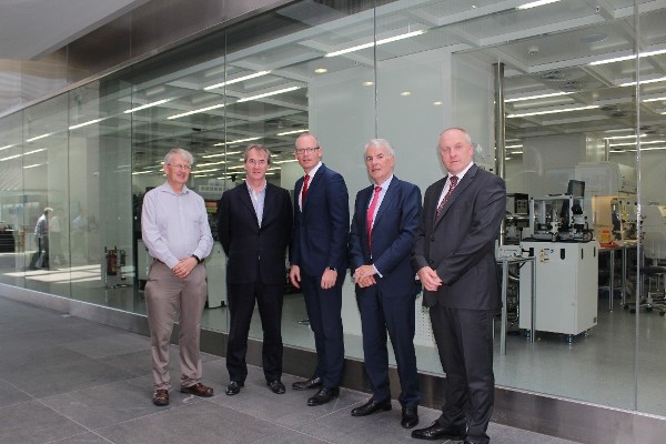 Tyndall Welcomes An Tánaiste & Minister for Foreign Affairs and Trade Simon Coveney, TD to our research institute